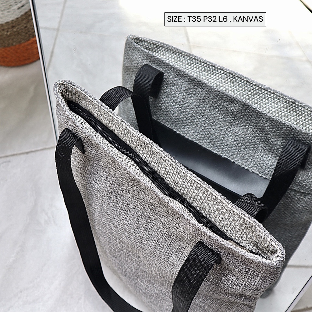 Tas Totebag Wanita Fashion tali hitam Tas Bahu samping murah bisa dropshiping gantungan kunci bunga - Gambar 5